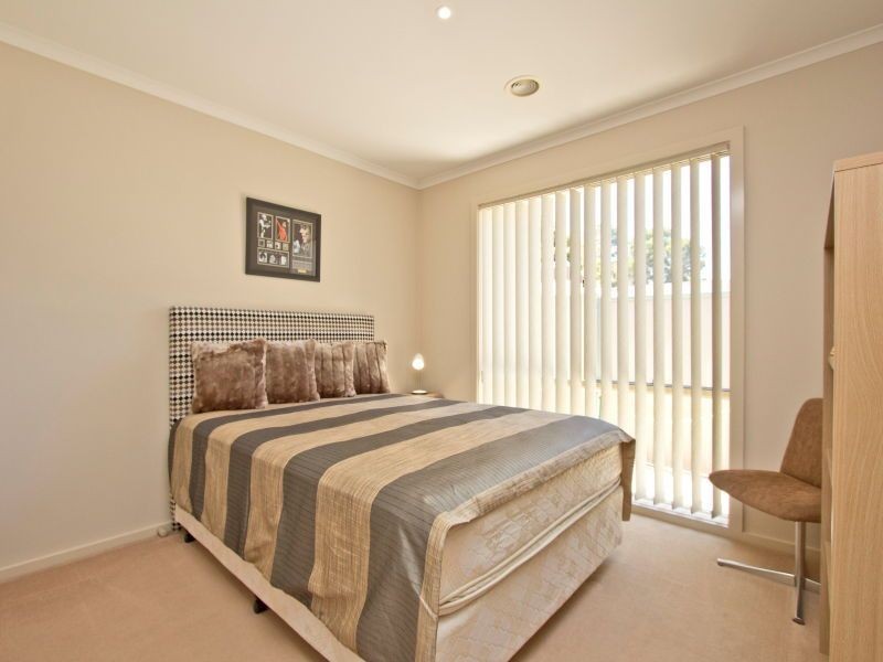 5 Morecroft Way, Langwarrin VIC 3910