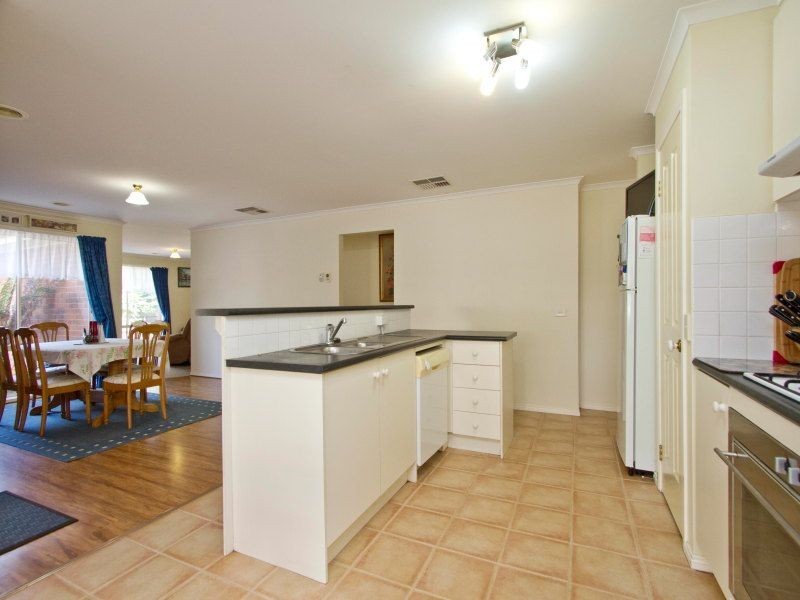 8 Lapwing Court, Langwarrin VIC 3910