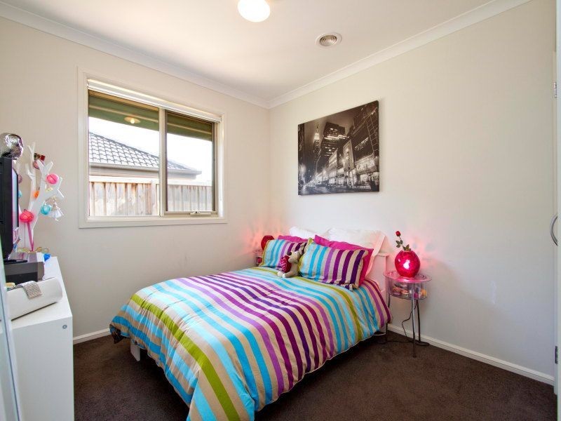 8 Fieldwood Lane, Langwarrin VIC 3910