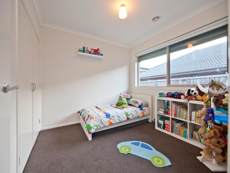 8 Fieldwood Lane, Langwarrin VIC 3910