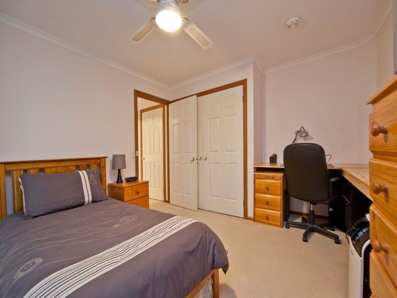 18 Cotoneaster Way, Langwarrin VIC 3910