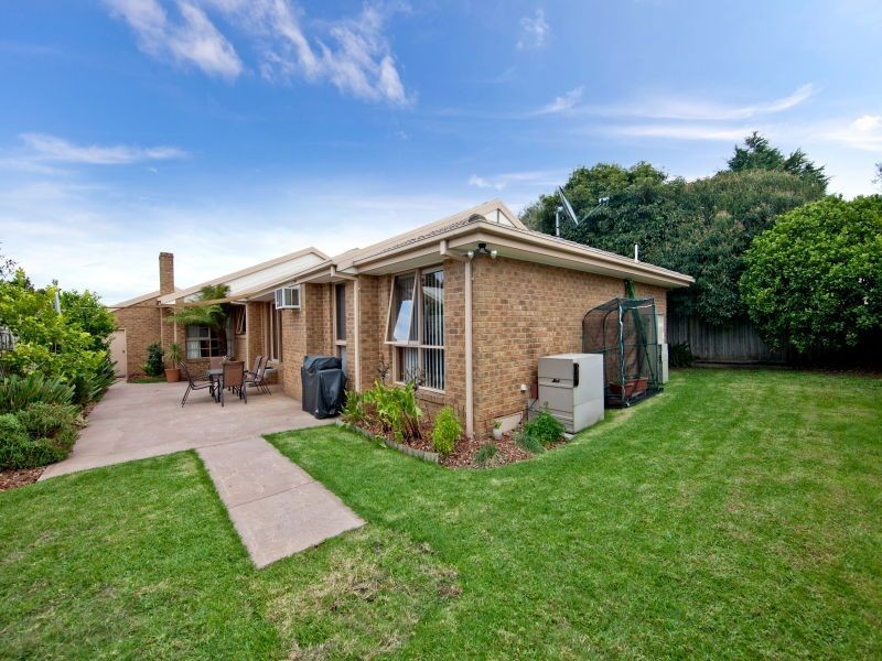 18 Cotoneaster Way, Langwarrin VIC 3910