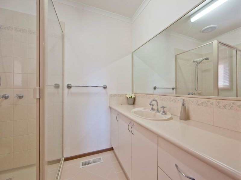 18 Cotoneaster Way, Langwarrin VIC 3910