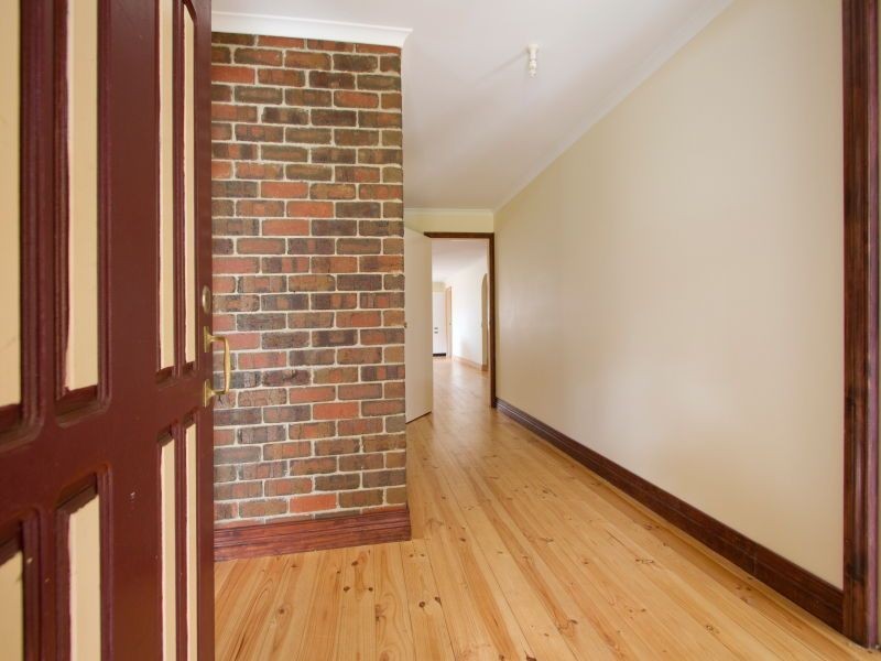 6 Tweed Court, Langwarrin VIC 3910