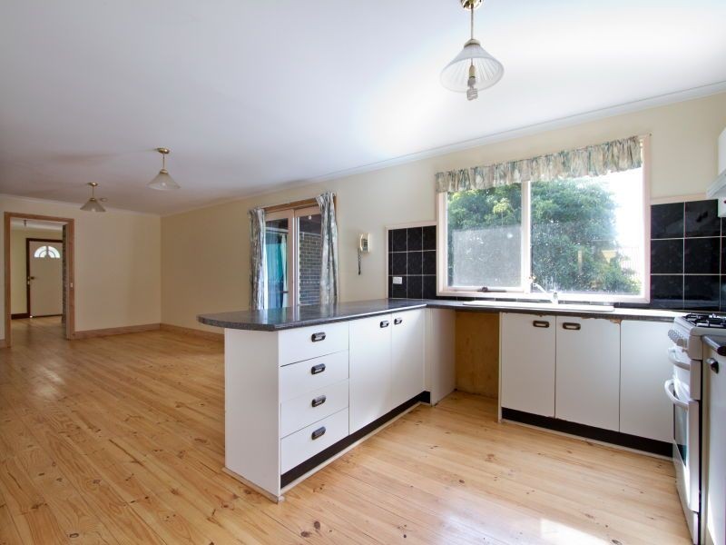 6 Tweed Court, Langwarrin VIC 3910