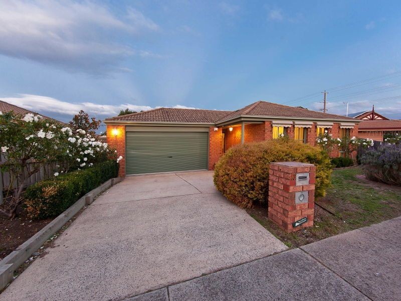 43 Dunn Crescent, Langwarrin VIC 3910
