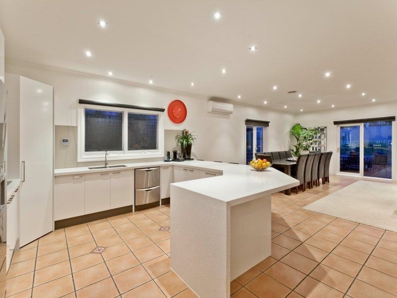 18 Bottlebrush Court, Langwarrin VIC 3910