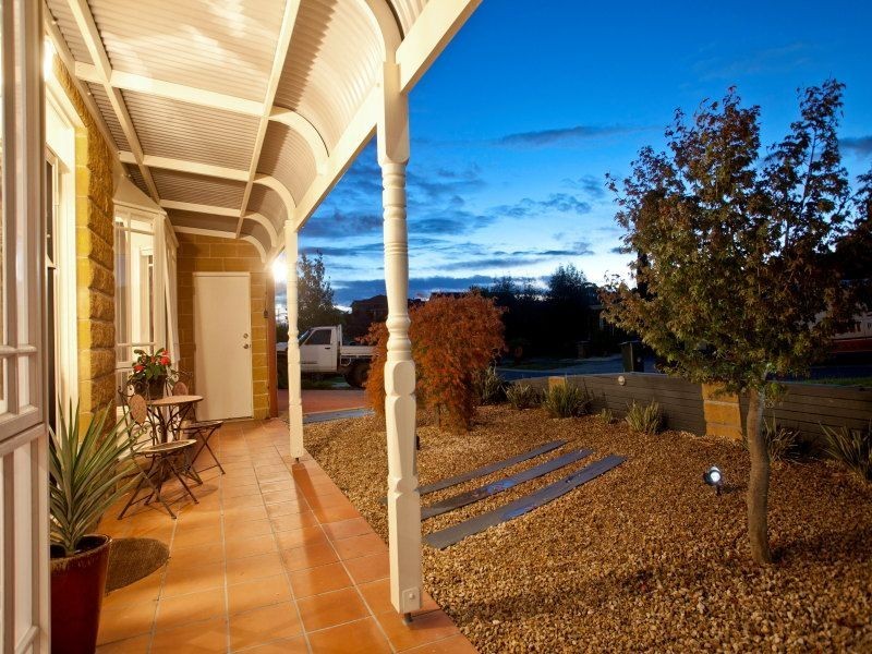 18 Bottlebrush Court, Langwarrin VIC 3910