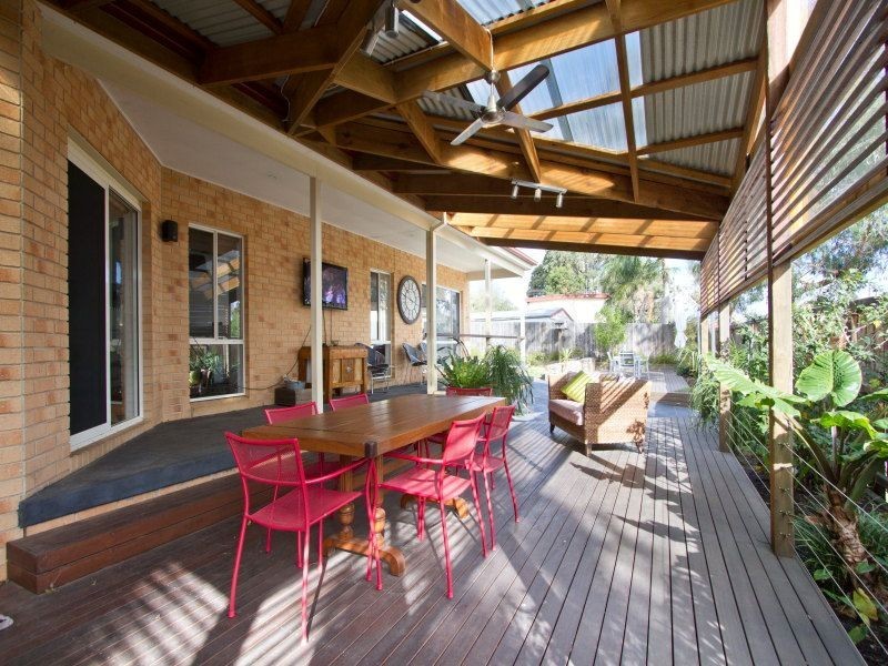 11 Pepperbush Crescent, Langwarrin VIC 3910