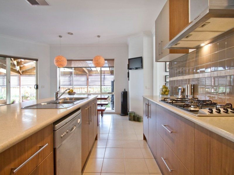 11 Pepperbush Crescent, Langwarrin VIC 3910