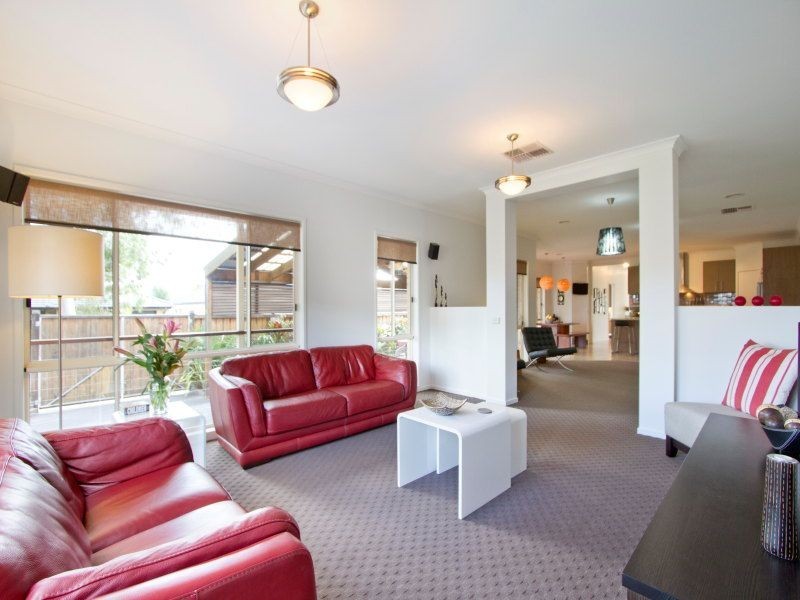 11 Pepperbush Crescent, Langwarrin VIC 3910