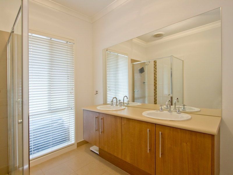 11 Pepperbush Crescent, Langwarrin VIC 3910