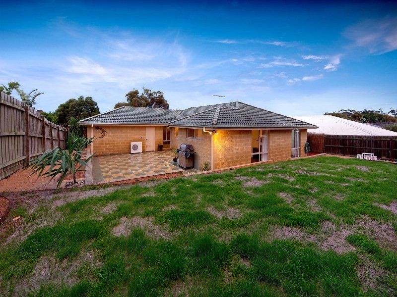 10 Trentham Way, Langwarrin VIC 3910