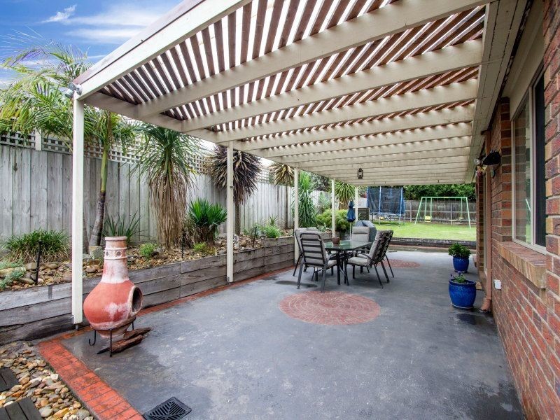17 Gum Nut Drive, Langwarrin VIC 3910
