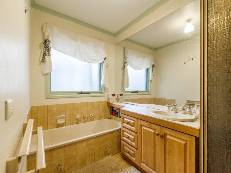 8 Clematis Court, Langwarrin VIC 3910