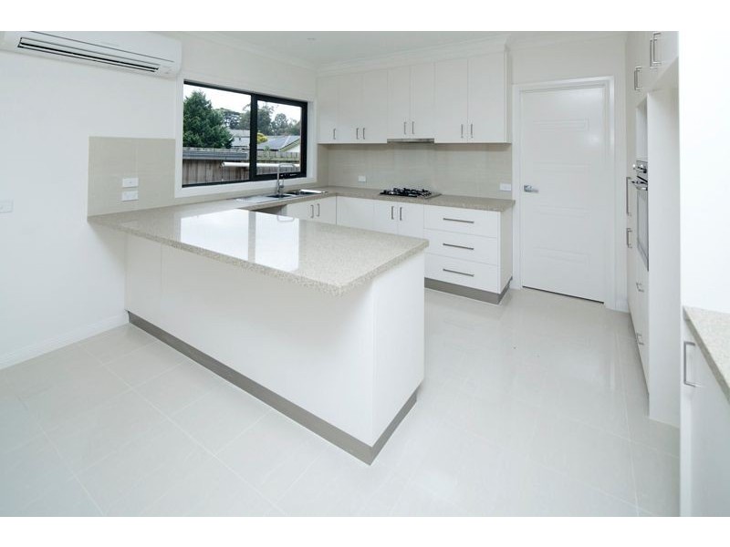 2/17 Myrtle Street, Langwarrin VIC 3910