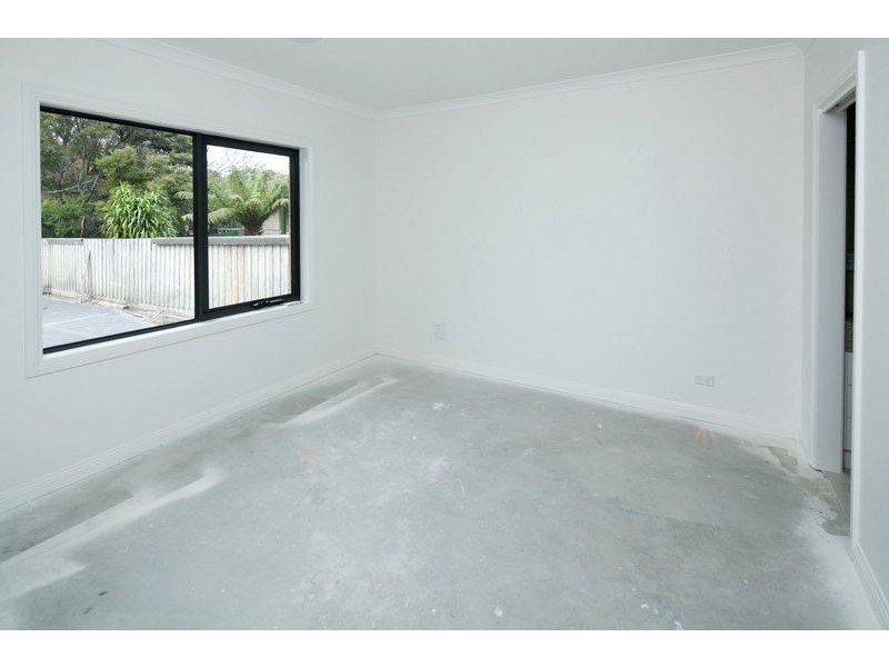 2/17 Myrtle Street, Langwarrin VIC 3910