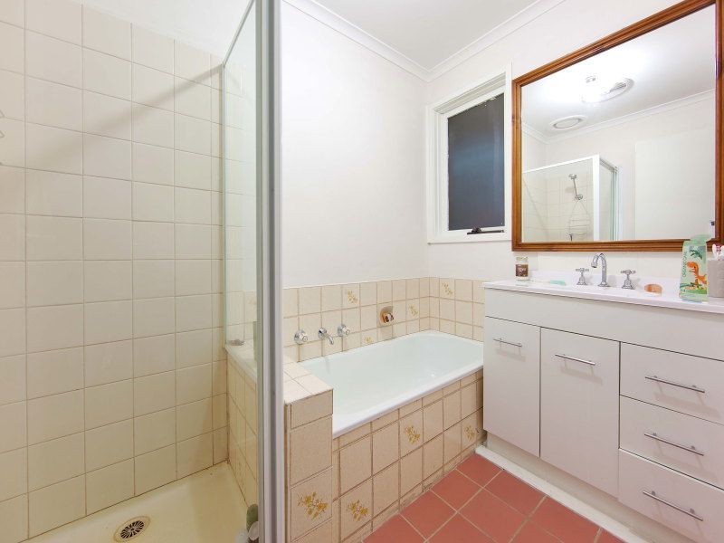 4 Green Acres Court, Langwarrin VIC 3910