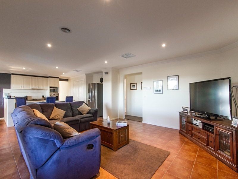 7 Yvonne Court, Langwarrin VIC 3910