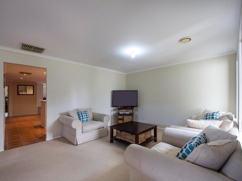 21 Wattlebird Way, Langwarrin VIC 3910