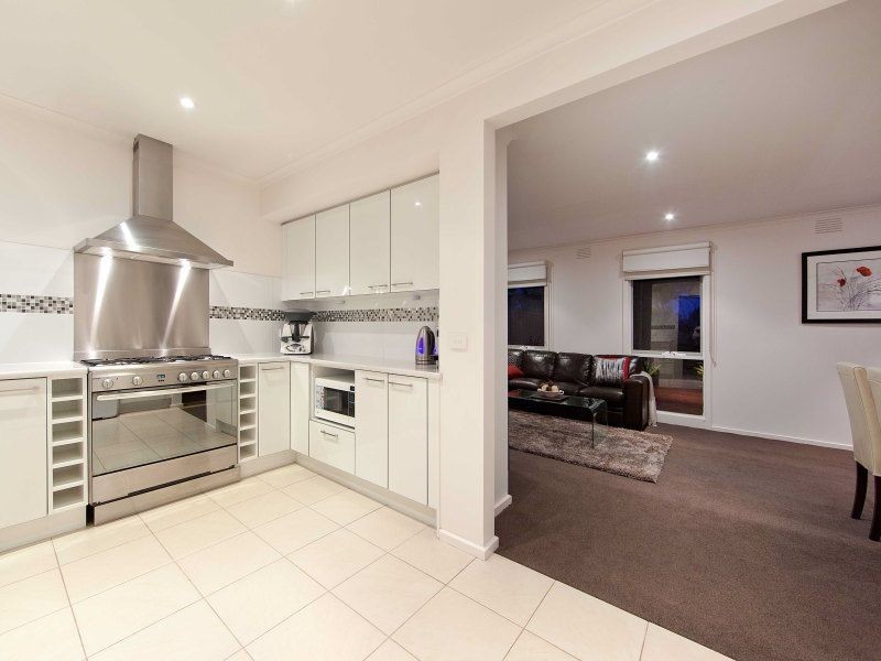 1 Lorraine Avenue, Langwarrin VIC 3910