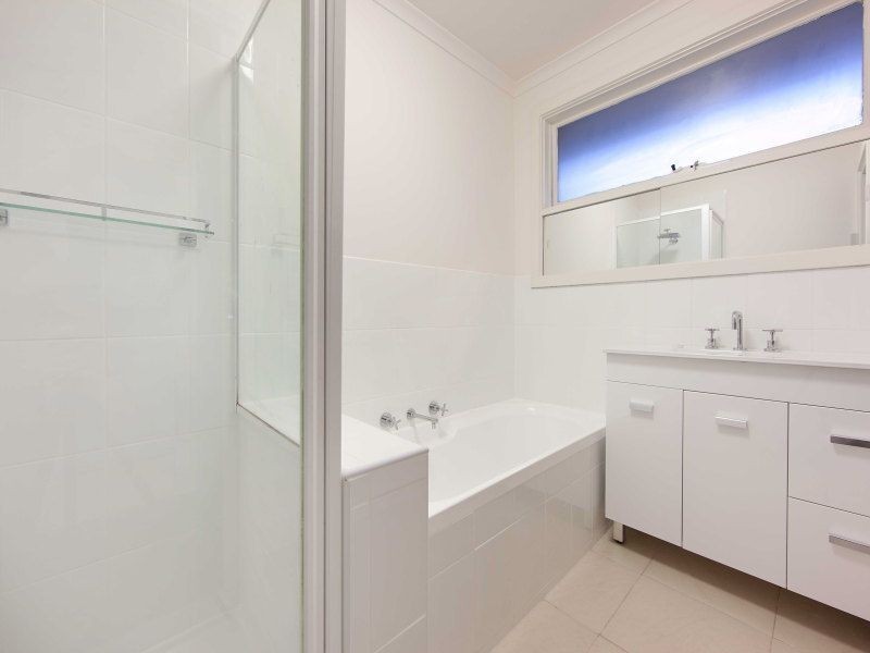 1 Lorraine Avenue, Langwarrin VIC 3910