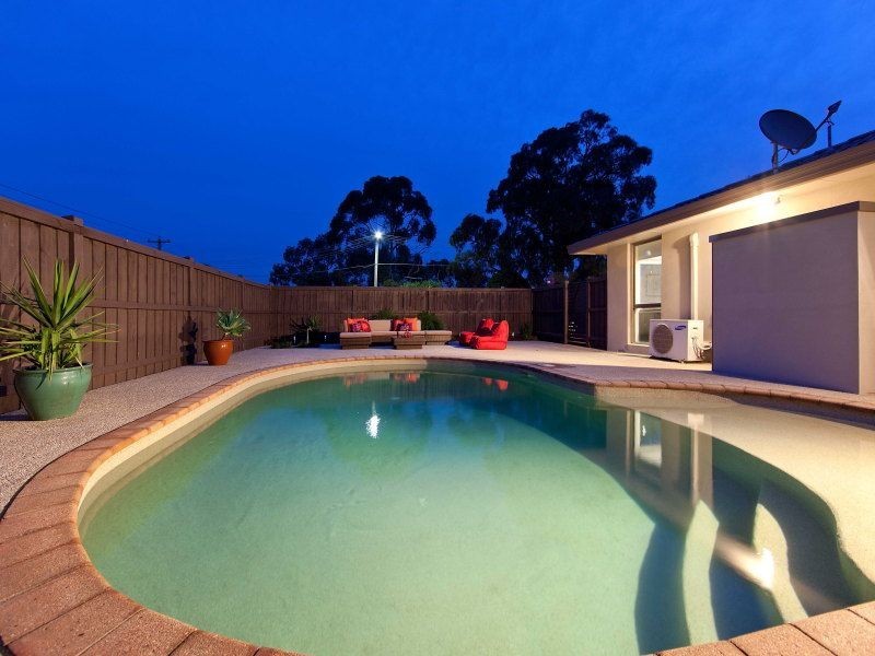 1 Lorraine Avenue, Langwarrin VIC 3910