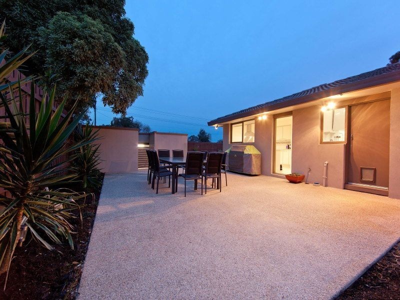 1 Lorraine Avenue, Langwarrin VIC 3910