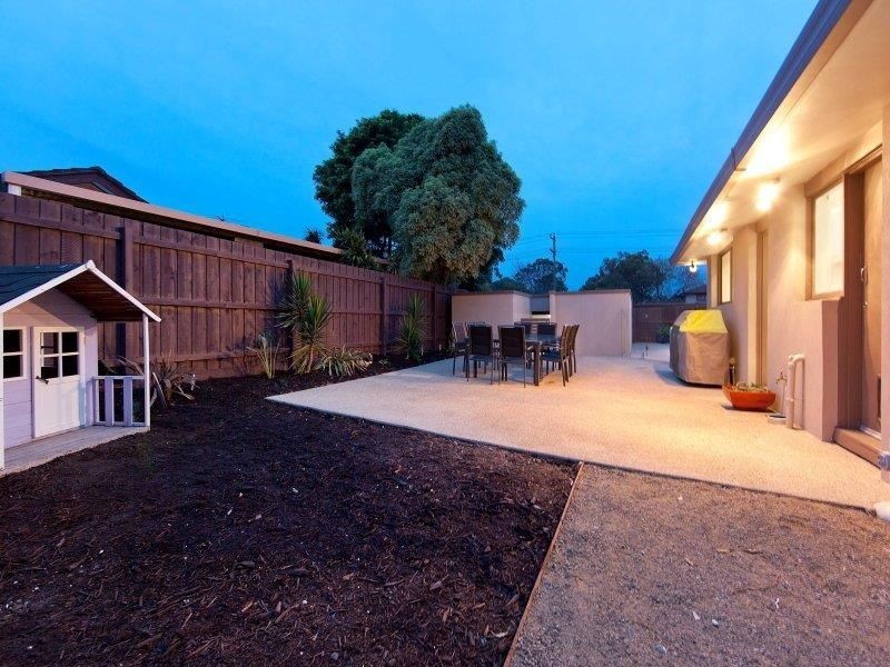 1 Lorraine Avenue, Langwarrin VIC 3910