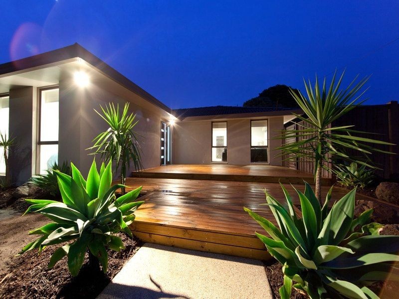 1 Lorraine Avenue, Langwarrin VIC 3910