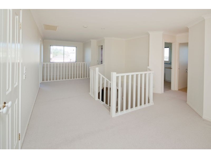 5 Bottlebrush Crt., Langwarrin VIC 3910