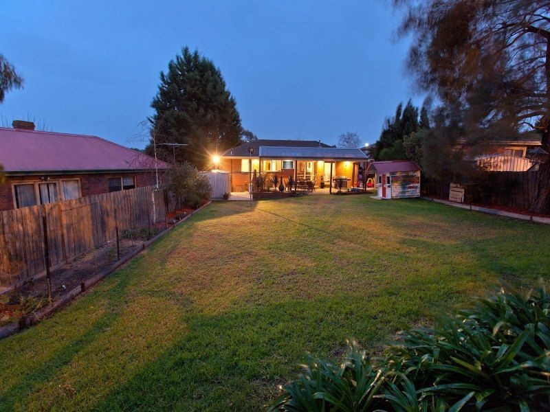 6 Green Acres Court, Langwarrin VIC 3910