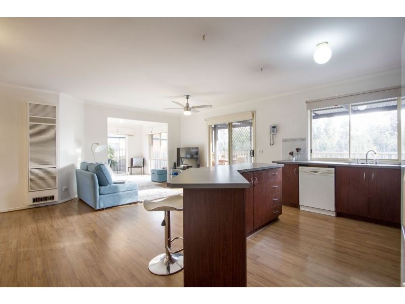 81 Gum Nut Drive, Langwarrin VIC 3910