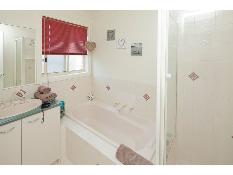 5 Jennifer Crt, Langwarrin VIC 3910