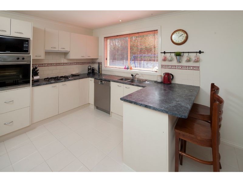 5 Jennifer Crt, Langwarrin VIC 3910