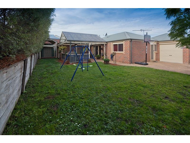 5 Jennifer Crt, Langwarrin VIC 3910