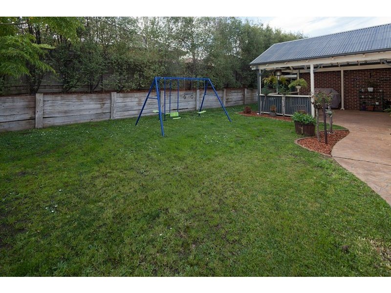 5 Jennifer Crt, Langwarrin VIC 3910