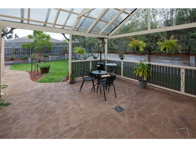 5 Jennifer Crt, Langwarrin VIC 3910