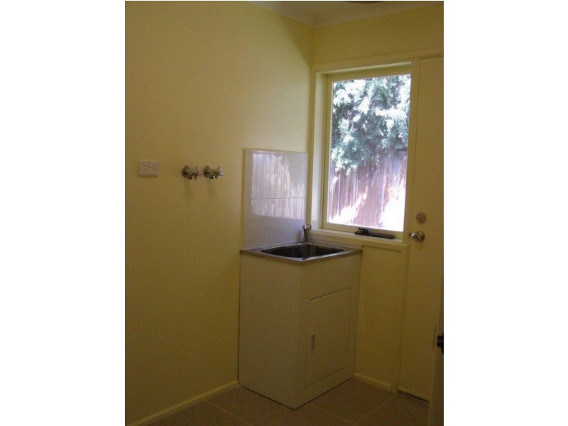 15 Marnebeck Crt, Cranbourne VIC 3977