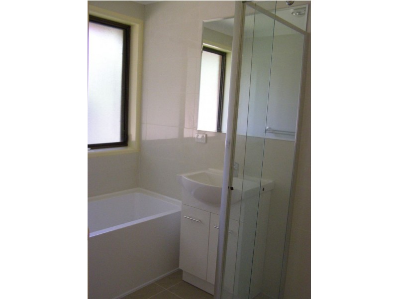 15 Marnebeck Crt, Cranbourne VIC 3977