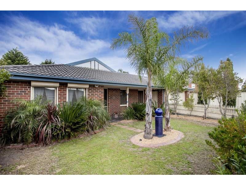 41 Huntingtower Crescent, Langwarrin VIC 3910