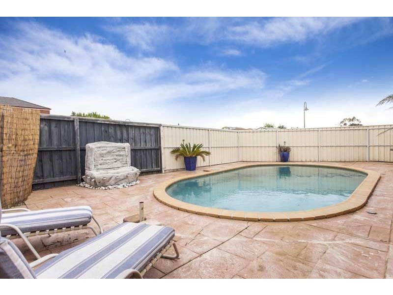 41 Huntingtower Crescent, Langwarrin VIC 3910