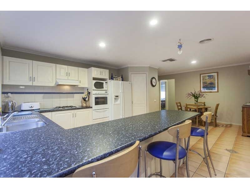 41 Huntingtower Crescent, Langwarrin VIC 3910