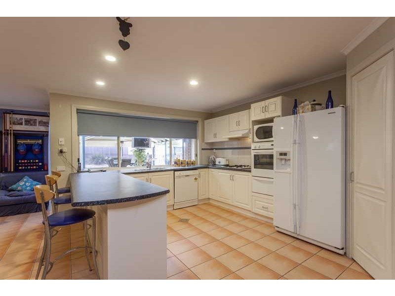 41 Huntingtower Crescent, Langwarrin VIC 3910