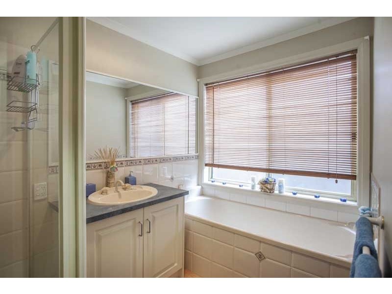 41 Huntingtower Crescent, Langwarrin VIC 3910