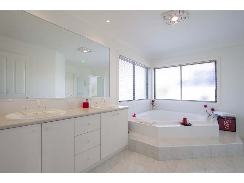 29 Huntingtower Crescent, Langwarrin VIC 3910