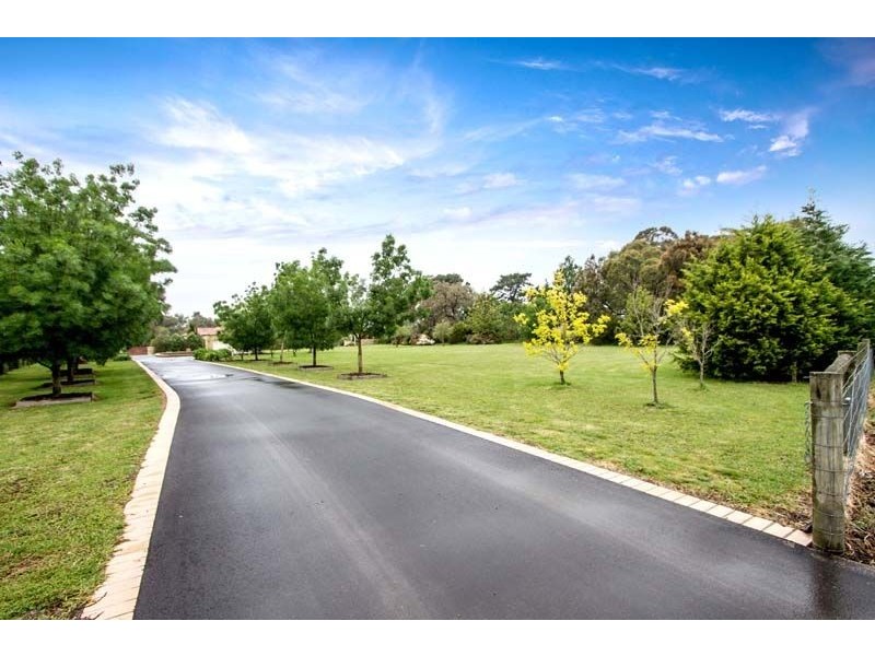 106 Weeroona Road, Langwarrin South VIC 3911