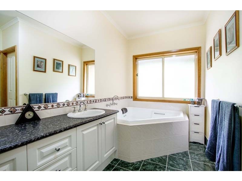 106 Weeroona Road, Langwarrin South VIC 3911