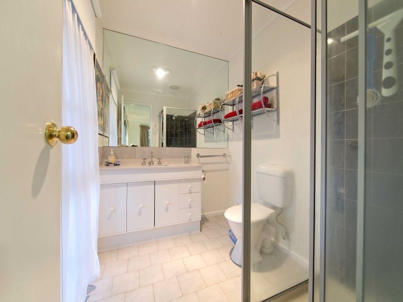 8 Casuarina Close, Langwarrin VIC 3910