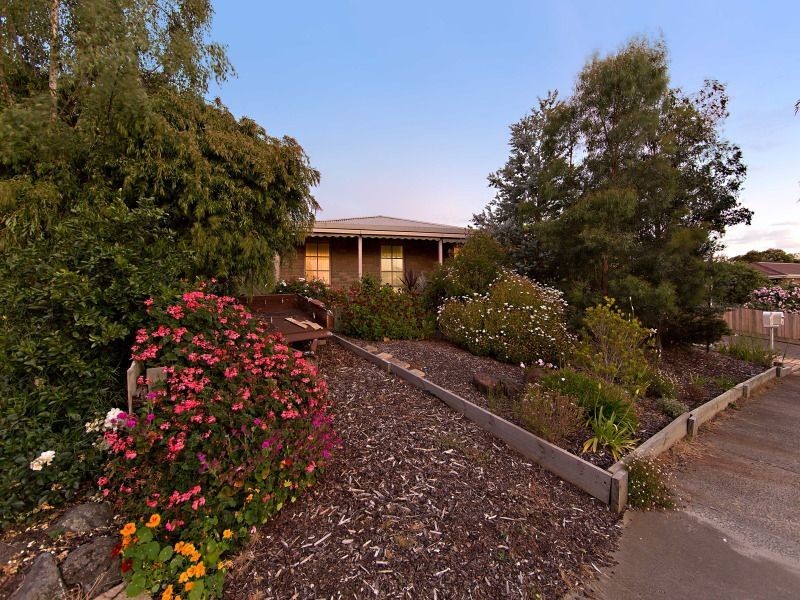 8 Casuarina Close, Langwarrin VIC 3910